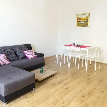 River Walk Apartament